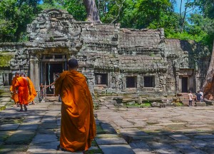 Monks at Ta Prohm, Boutique Hotels in Siem Reap, Angkor Wat