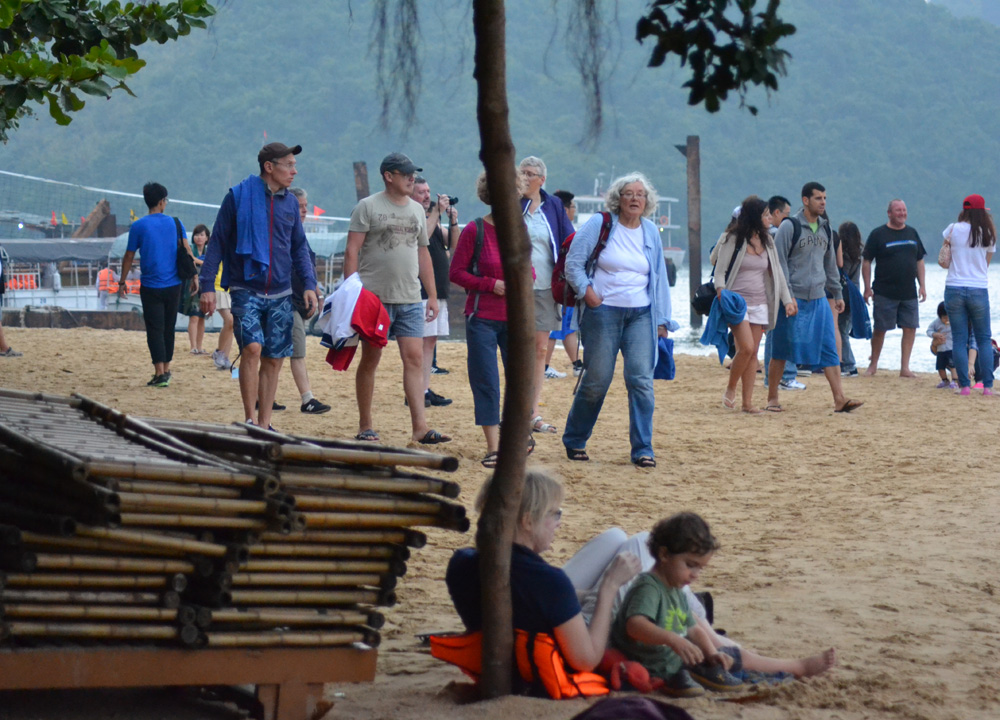 Tourist Beaches, Best Halong Bay Overnight Cruise Tours from Hanoi