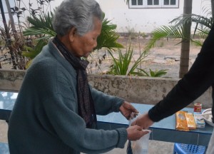 Keeping Warm Cold Weather Isaan, Living in Thailand, Nang Rong, Simple life Rural Thailand