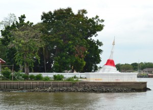 Crossing the River Slanted Pagoda, Bangkok to Koh Kret Island, Thailand